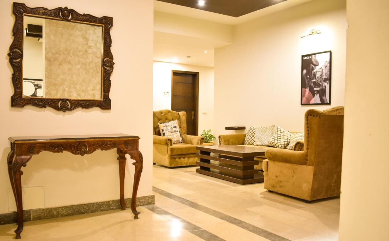 Lokal Rooms X Shahrah-E-Faisal Карачі Екстер'єр фото